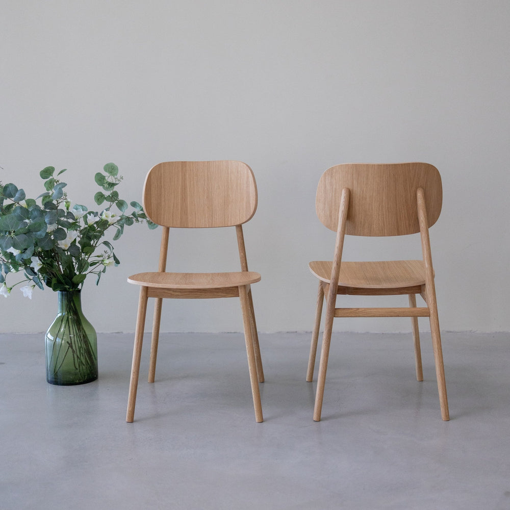 2er- oder 4er-Pack Varde-Esszimmerstühle, Gestell aus massivem Eichenholz