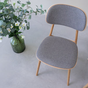 2er- oder 4er-Pack Varde-Esszimmerstühle, Gestell Eiche massiv, gepolstert