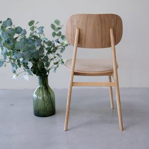 2er- oder 4er-Pack Varde-Esszimmerstühle, Gestell Eiche massiv, gepolstert