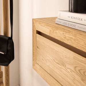 NordicStory schwebendes Sideboard Konsolentisch aus massiver Eiche