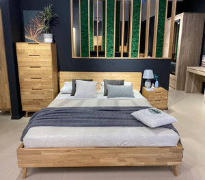 NordicStory Bett aus massiver Eiche Escandí