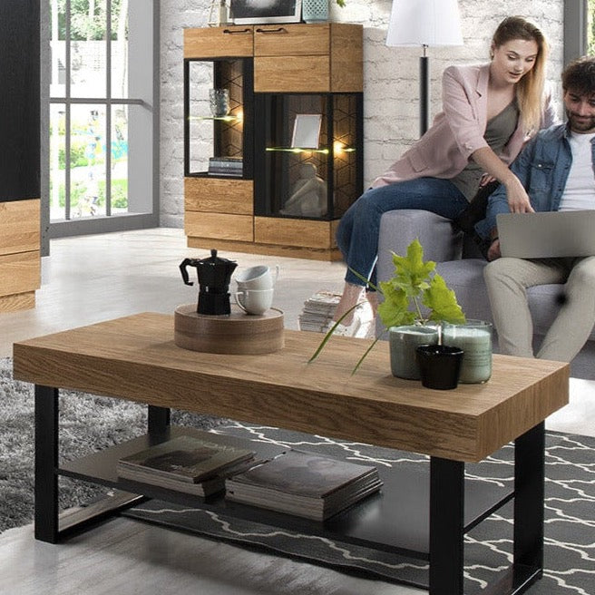 LoftStory Couchtisch mit Metallbeinen