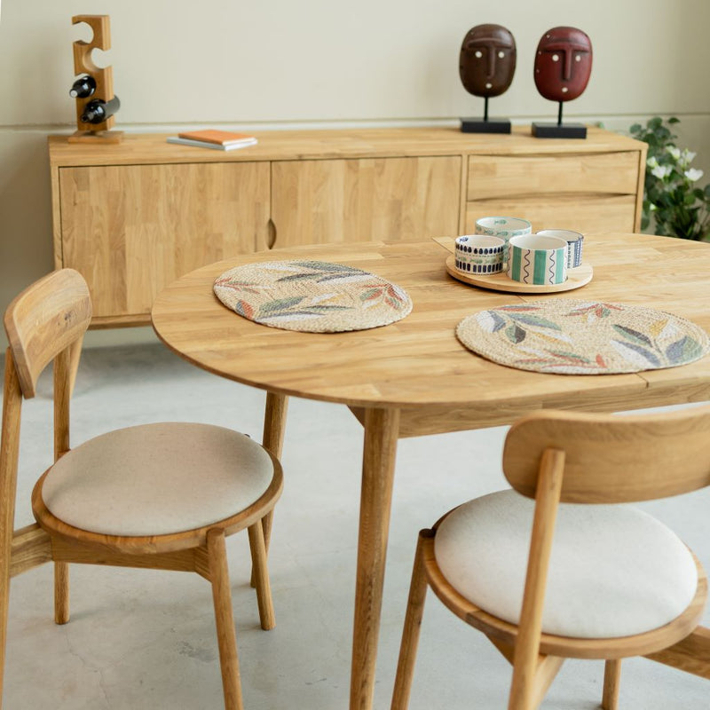 Tisch- und Stuhlset aus Massivholz