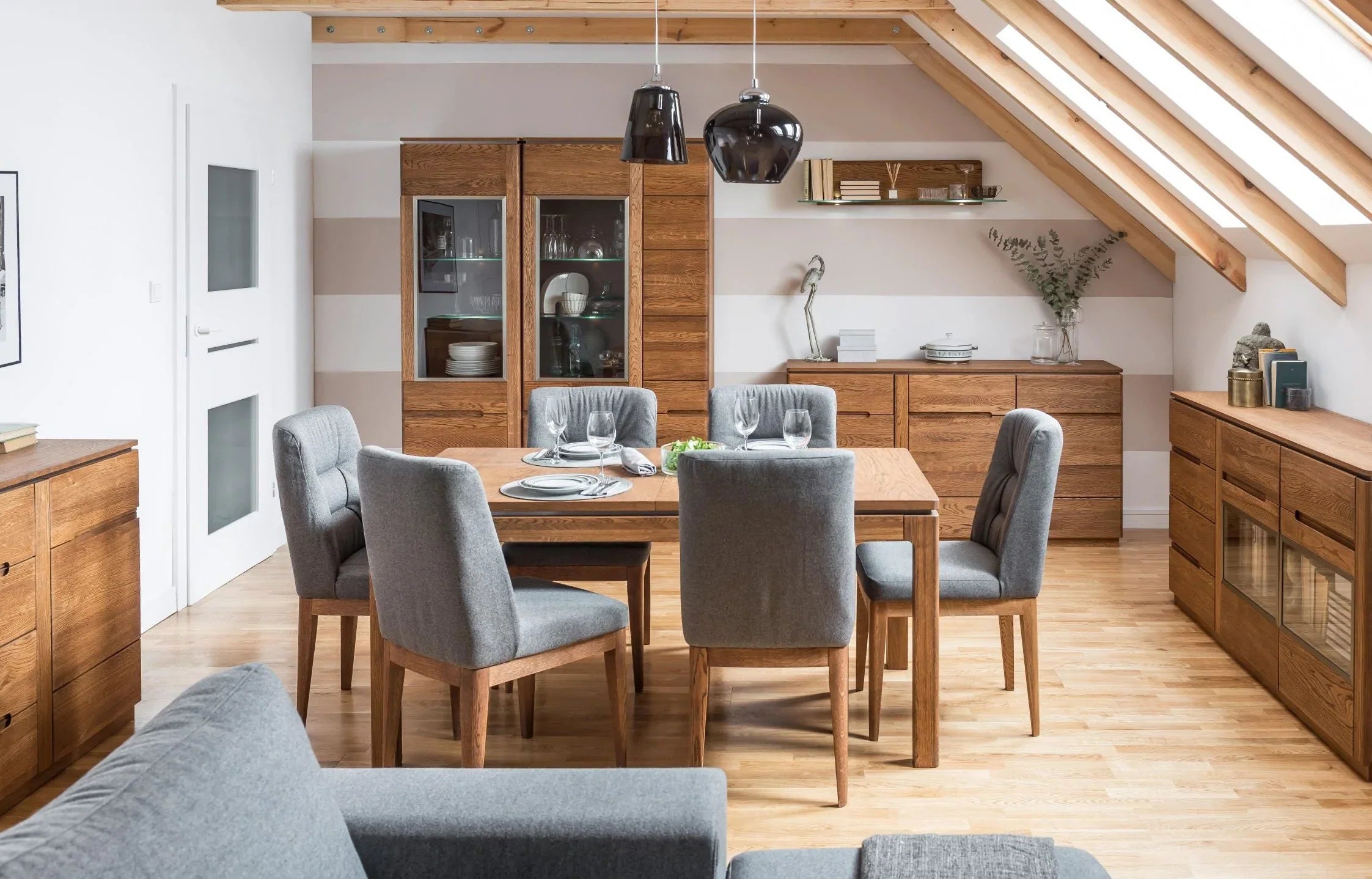 NordicStory, LoftStory, massives Eichenholz, nordischer Stil, skandinavischer Stil, Esszimmermöbel, ausziehbarer Esstisch