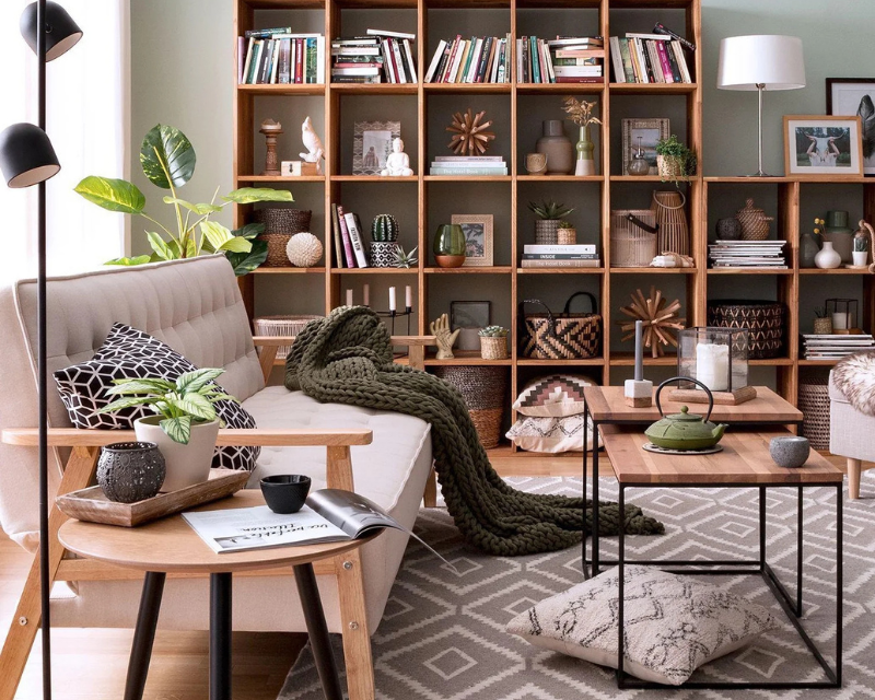 Verschiedene Arten von Holzregalen