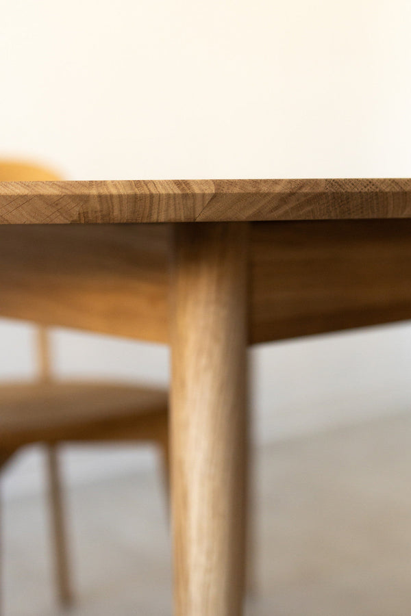 Runder ausziehbarer Esstisch aus massiver Eiche Escandi 3, 100-130 x 100 x 75 cm | NordicStory