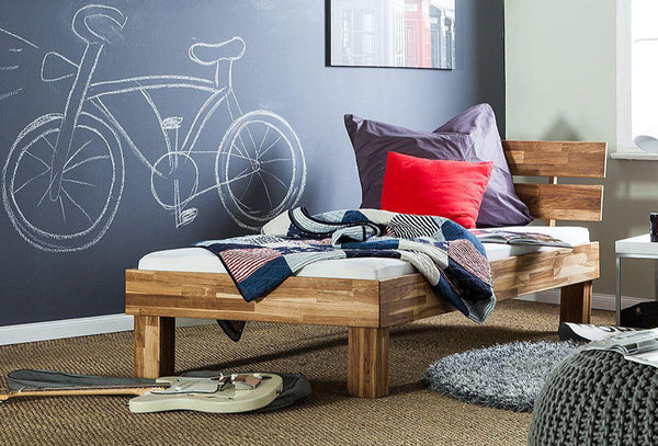 Judith Bett aus massiver Eiche, 90 x 200 cm / 140 x 200 cm | NordicStory