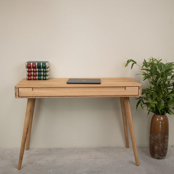 Schreibtisch aus massiver Eiche Escandi Atelier | NordicStory