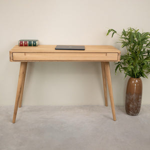 Schreibtisch aus massiver Eiche Escandi Atelier | NordicStory