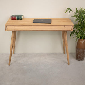 Schreibtisch aus massiver Eiche Escandi Atelier | NordicStory