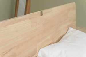 Bett aus massiver Eiche Escandi | NordicStory