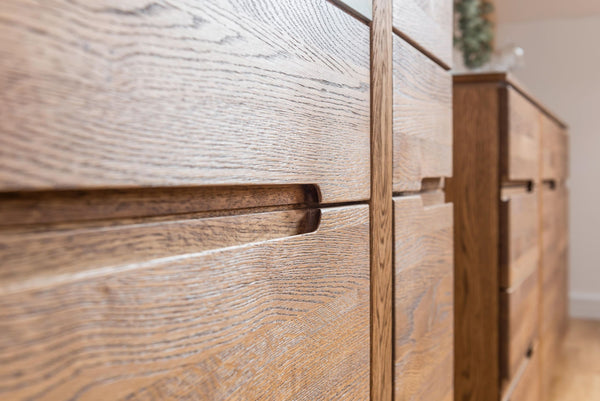 Vitrine aus massiver Eiche  MONTENEGRO 15 | LoftStory