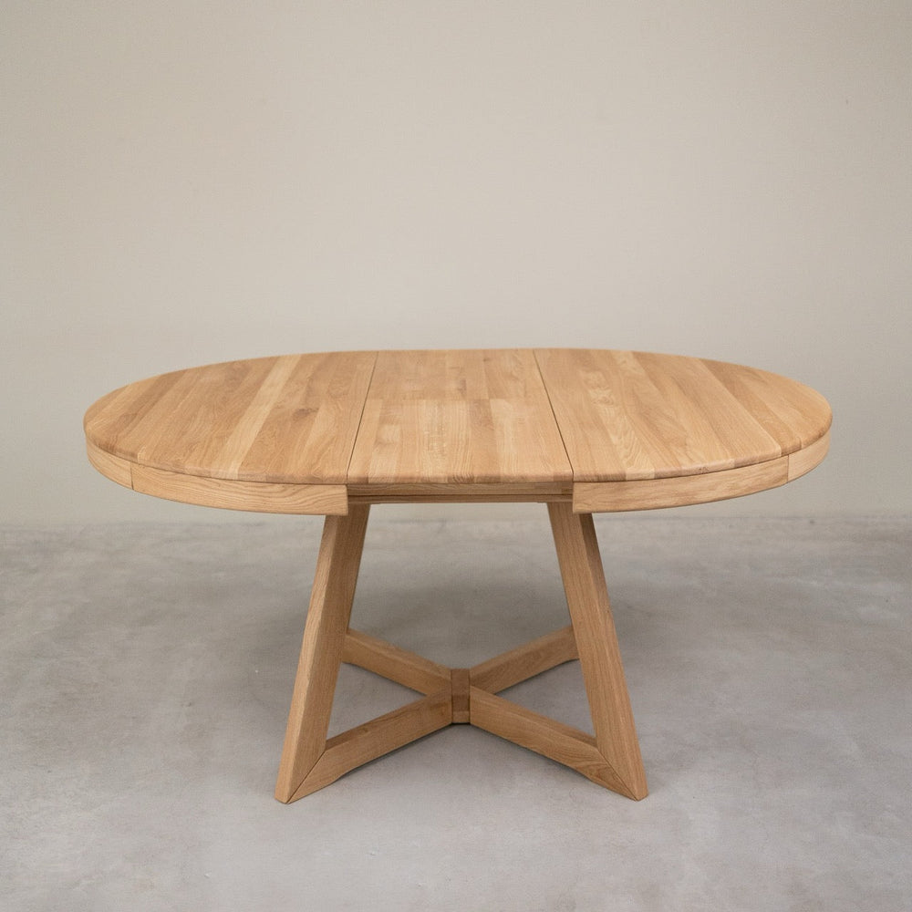 Esstisch Atelier aus massiver Eiche, skandinavisches Design
