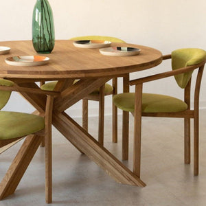 Set aus 2 oder 4 Esszimmerstühlen aus massiver Eiche Alexis, Bezug in Olivgrün | NordicStory
