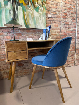 Set aus 2 oder 4 Stühlen aus massiver Eiche Clara, Bezug in Monako Blau | NordicStory