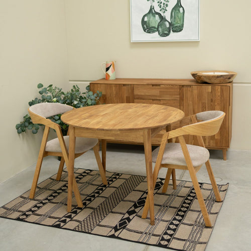 Set aus 2 oder 4 Stühlen aus massiver Eiche Knut, Bezug in Beige / Anthrazitgrau | VESKOR