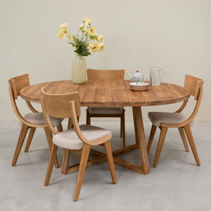 Set aus 2 oder 4 Stühlen aus massiver Eiche Lucas, Bezug in Grau oder Beige | VESKOR
