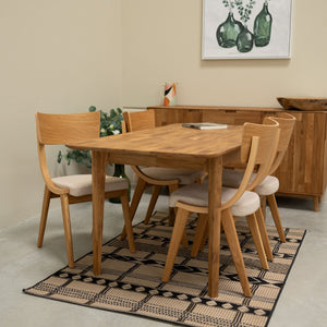 Set aus 2 oder 4 Stühlen aus massiver Eiche Lucas, Bezug in Grau oder Beige | VESKOR