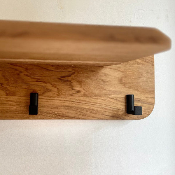 Wandgarderobe aus massiver Eiche Geneva | NordicStory