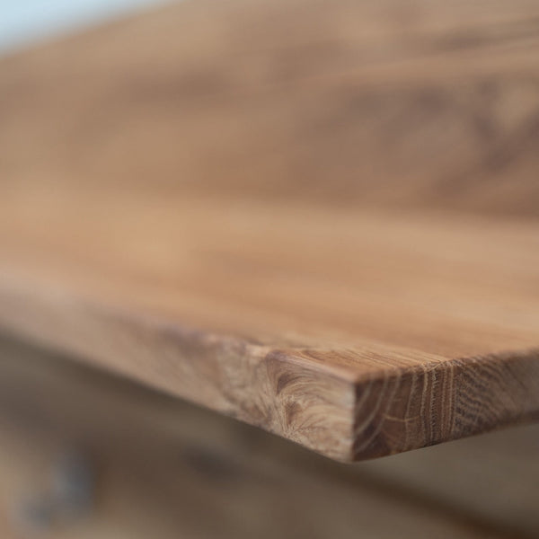 Wandgarderobe aus massiver Eiche Pola | NordicStory