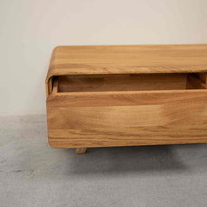 TV-Lowboard aus massiver Eiche Geneva | NordicStory