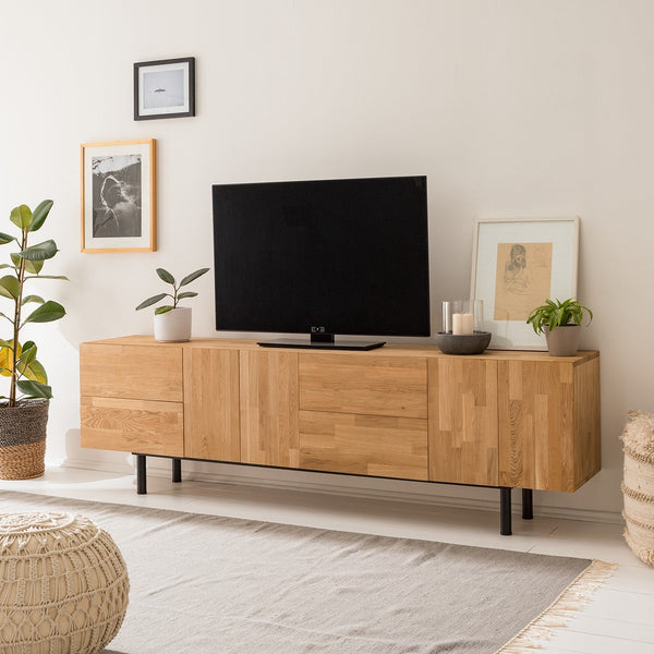 TV-Lowboard aus massiver Eiche Wardi | NordicStory