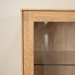 Vitrine aus massiver Eiche Escandi Atelier | NordicStory