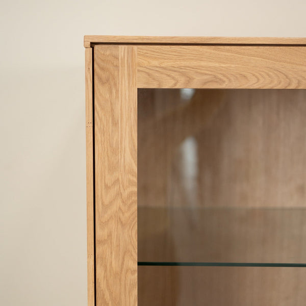 Vitrine aus massiver Eiche Escandi Atelier | NordicStory