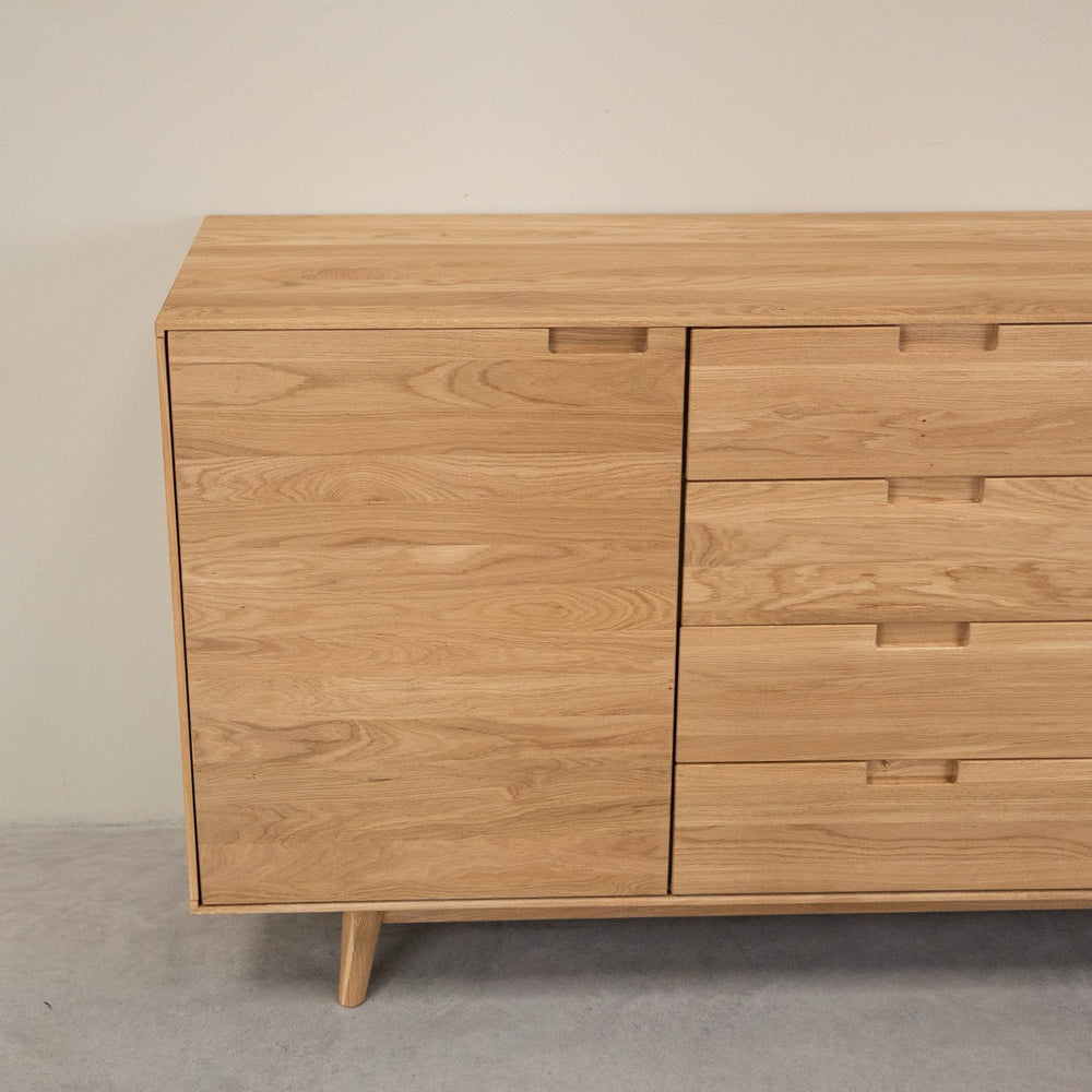 Kommode aus massiver Eiche Escandi Atelier | NordicStory