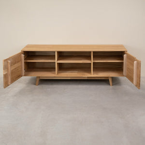 TV-Lowboard aus massiver Eiche Escandi Atelier | NordicStory