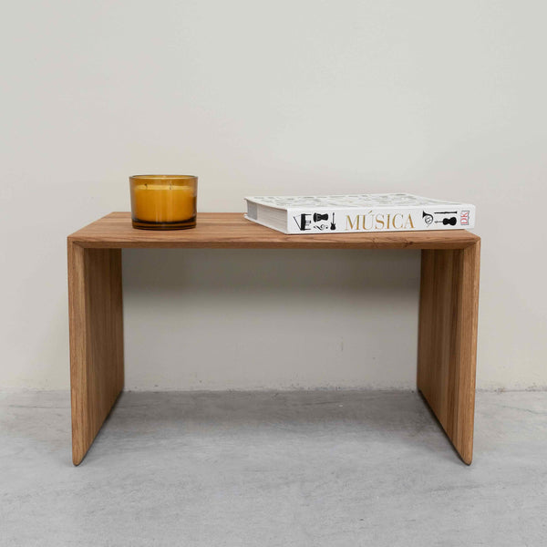 Beistelltisch Sono 2 aus massiver Eiche, 38 x 35 x 35 x 60 cm | NordicStory
