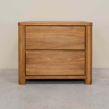 Elsa Nachttisch Eiche massiv, 56,5 x 44 x 47 cm | NordicStory