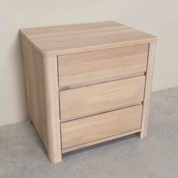 Elsa 30 Eiche Massivholz Couchtisch, 56,4 x 44 x 55 cm, NordicStory