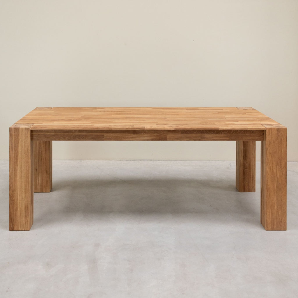 Esstisch aus massiver Eiche Mauritz 3 OakStore NordicStory