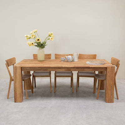 Esstisch aus massiver Eiche Mauritz 3 OakStore NordicStory