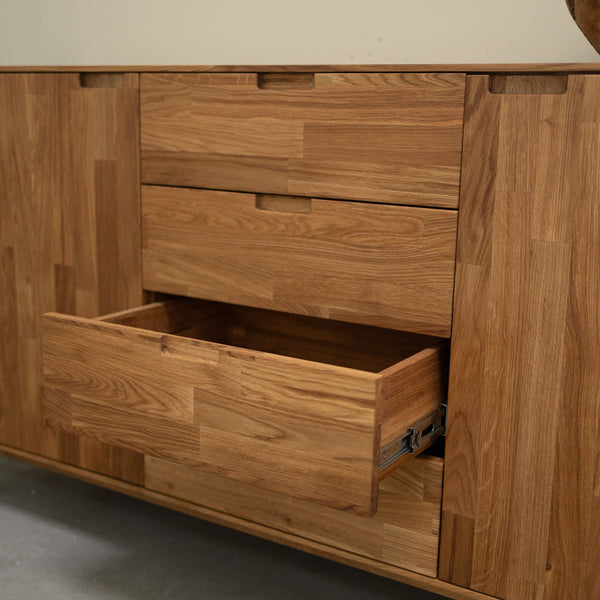 NordicStory Sideboard Kommode aus massiver Eiche Escandi 3 160 x 45 x 84,5 cm.