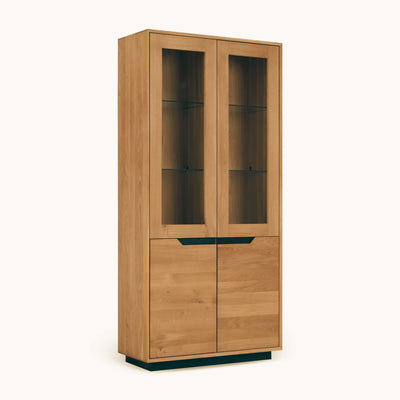 NordicStory_Vitrine_aus_Holz_maciza_Eiche_nachhaltige_Vitrine_moderne_Vitrine