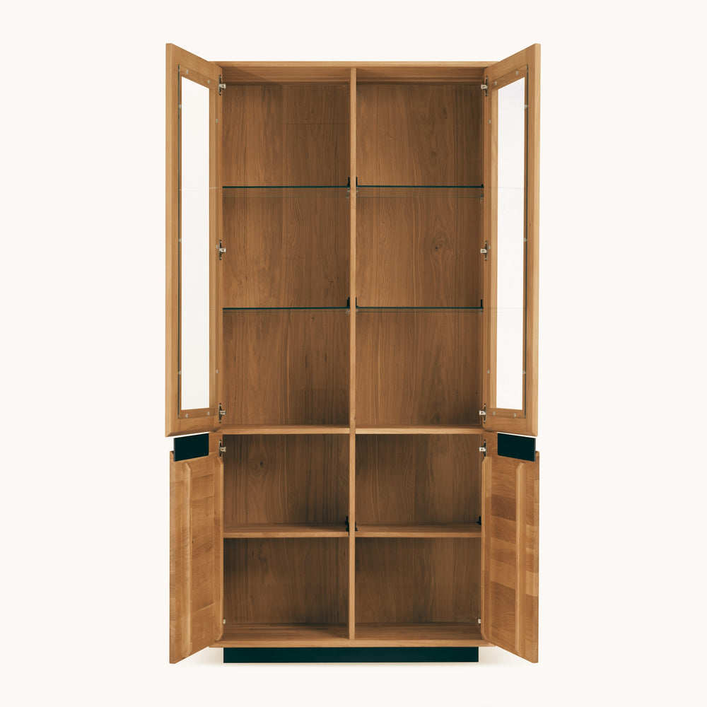 NordicStory_Vitrine_aus_Holz_maciza_Eiche_nachhaltige_Vitrine_moderne_Vitrine