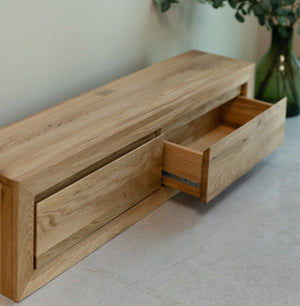 NordicStory schwebendes Sideboard aus massivem Eichenholz