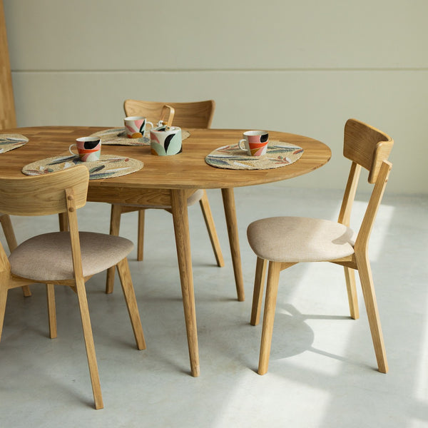 NordicStory Set Escandi Massivholztisch und 4 Stühle Diana