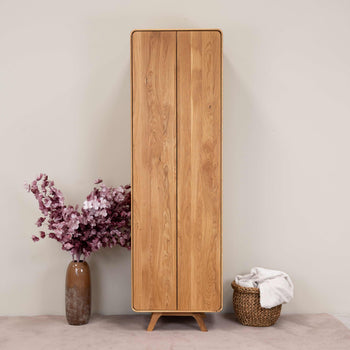NordicStory Schrank mit 2 Türen aus massiver Eiche Genf, 60 x 45 x 200 cm.