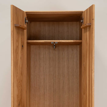 NordicStory Schrank mit 2 Türen aus massiver Eiche Genf, 60 x 45 x 200 cm.