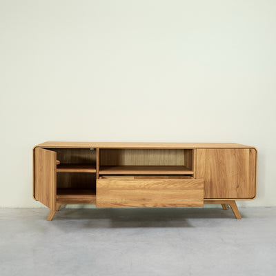 NordicStory TV-Ständer aus massiver Eiche Geneva 2, 180 x 45 x 55 cm.