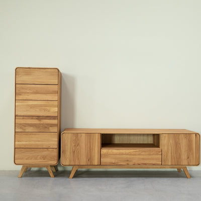 NordicStory TV-Ständer aus massiver Eiche Geneva 1, 160 x45 x 55 cm.