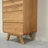 NordicStory Kommode aus massiver Eiche Geneva 1, 50 x 42 x 126 cm.