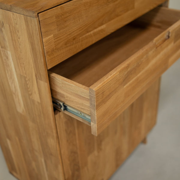 Kommode Kommode aus massiver Eiche Escandi 2, 80 x 45 x 111 cm | NordicStory
