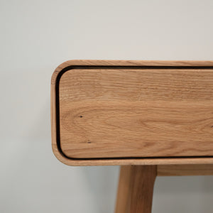 NordicStory Konsolenkommode aus massiver Eiche Genf, 110 x 35 x 80 cm.