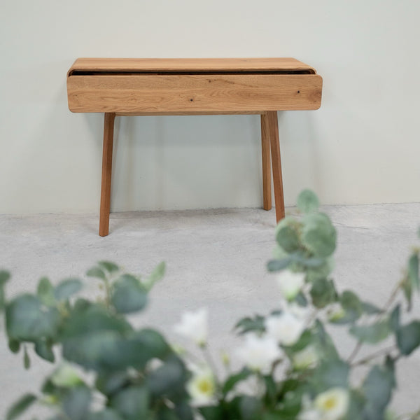 NordicStory Konsolenkommode aus massiver Eiche Genf, 110 x 35 x 80 cm.
