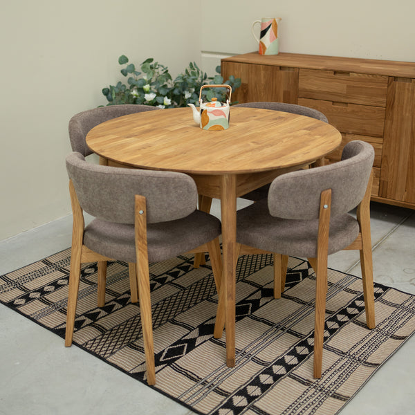 Runder ausziehbarer Esstisch aus massiver Eiche Escandi 6, 93-123 x 93 x 75 cm | NordicStory