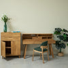 NordicStory Einstein 2 Schreibtisch aus massiver Eiche mit schwebendem Regal 140 x 55 x 106 cm.